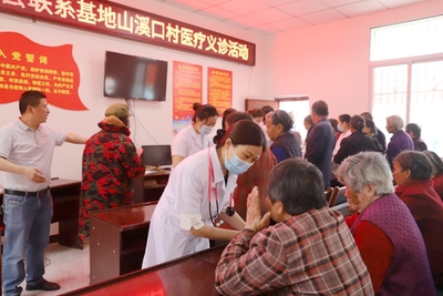 射洪市知聯(lián)會(huì)開(kāi)展紅五月社會(huì)服務(wù)活動(dòng)，以專業(yè)力量助力社會(huì)經(jīng)濟(jì)咨詢